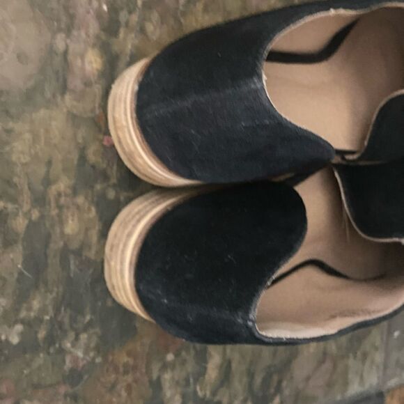 Beast Fashion Slip -On Black Flats. Size 7.5. - Picture 8 of 9